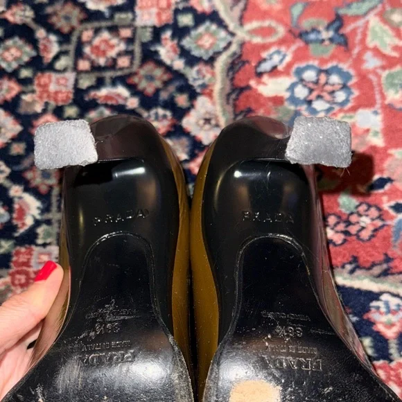 Prada Women's Olive Leather Heels - Picture 7 of 7